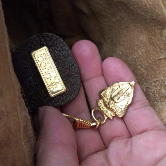 Authentic Vintage Gucci Interlocking GG Monogram Supreme Crossbody Bag - Picture 8 of 11